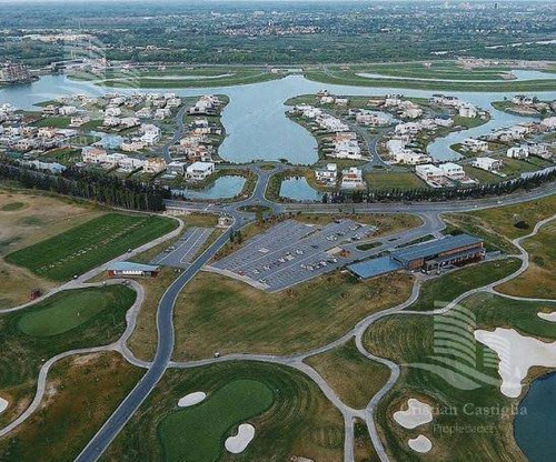 Venta De Hermoso Y Gran Terreno En  Barrio Los Puentes