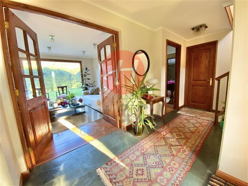Casa En Venta De 3 Dorm. En Temuco