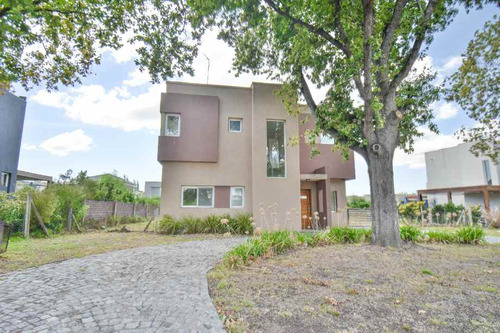 Casa En Venta En Fincas De Hudson