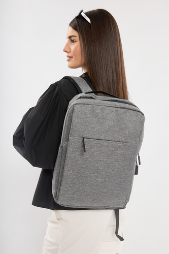 Mochila Unisex Moda Urbana Con Usb Economica Importada Gris Liso