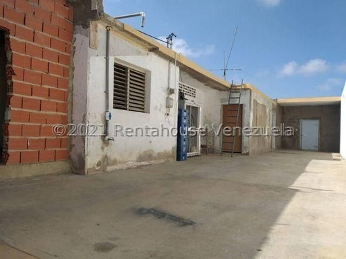 Imagen 11 de 13 de Casa Ideal Para Oficina U Otros Ubicada En Judibana. Punto Fijo