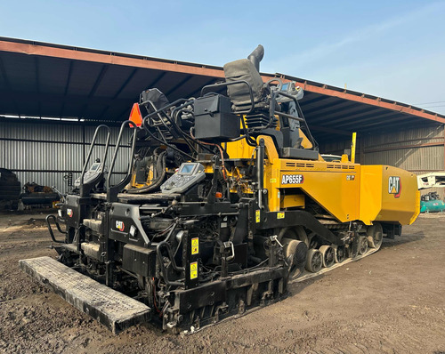 Pavimentadora Caterpillar Ap655f