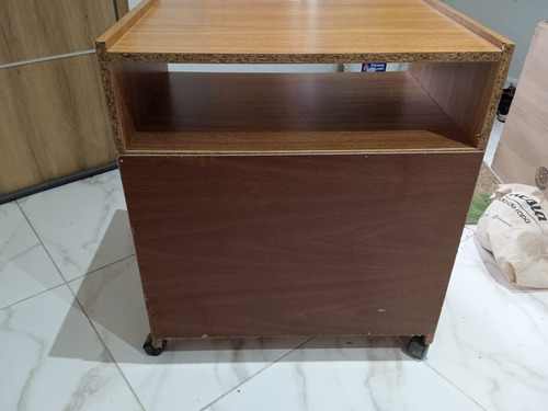Mesa De Tv Y Audio Con Ruedas Usada Marrón Claro (Usado)