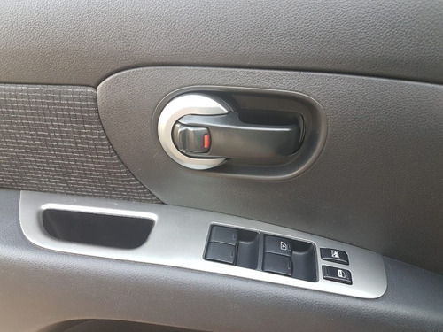 Nissan Livina 1.8 16v Autom.