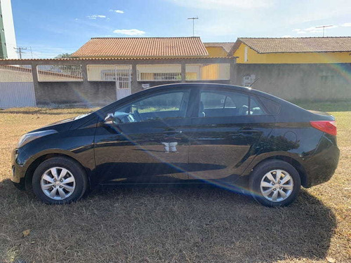 Imagem 4 de 8 de Hyundai Hb20s 1.0 M Comfort 2015