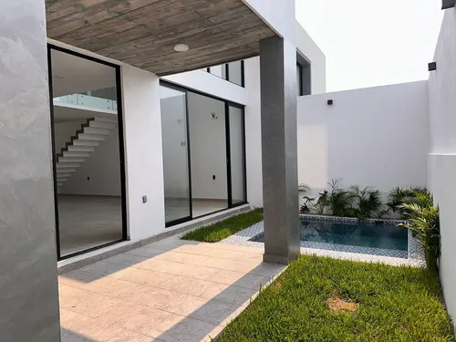Casa En Fraccionamiento Lomas De La Rioja