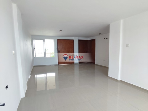 Te Presentamos Un Hermoso Apartamento En El Conjunto Cartago, El Mas Reciente De Tucacas, A Estrenar, Con Acabados De Primera, Con Planta Total.