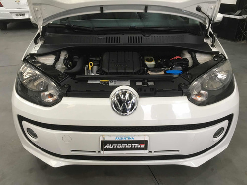 Imagen 14 de 15 de Volkswagen Up! 2015 1.0 High Up! 75cv 3 P