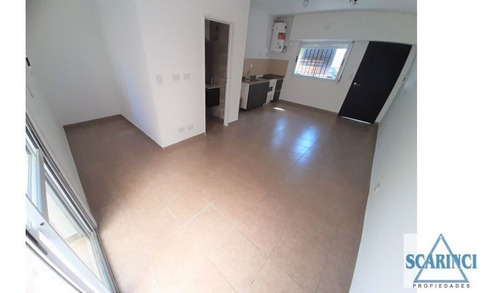 Imagen 3 de 9 de Ph Monoambiente Al Frente Con Patio. Gomez Ansa 3200.