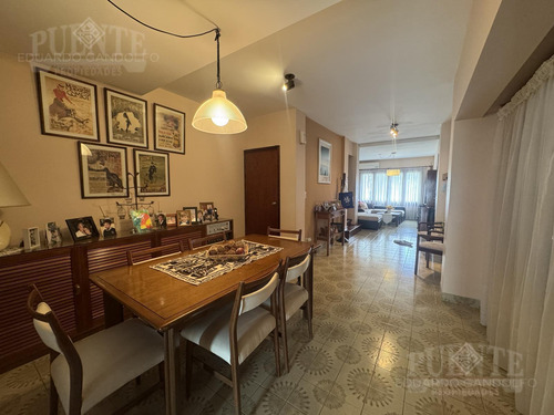 Impecable Casa A Mts De La Avda Y Del Fcgr - Apta Crédito!!!