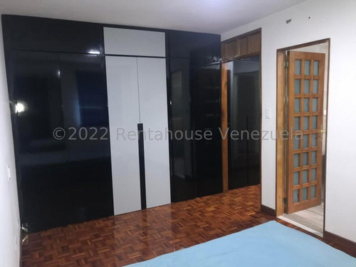 Lindo Apartamento En Excelente Zona Listo Para Mudarse La Trtinidad 23-19389 - Jca