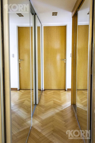 Venta Torre Forum - Piso 4 Ambientes, Escritorio, 2 Cocheras Fijas Y Baulera En Palermo