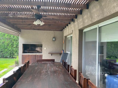 Imagen 24 de 30 de Casa En Venta En El Canton - Maroto Propiedades-