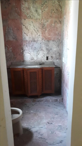 Imagem 2 de 8 de Casa Com Quintal Em Itaguaí - 13863