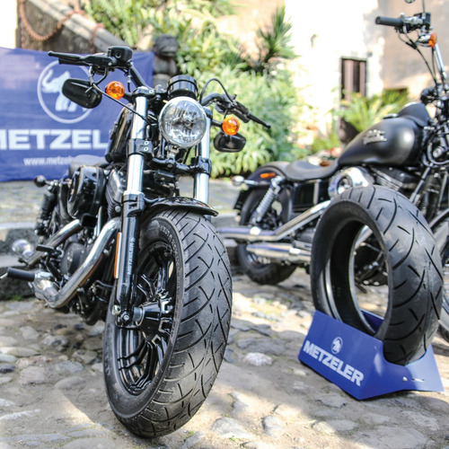 Par Pneus Moto Custom 110/90-19 + 170/80-15 Metzeler Me888