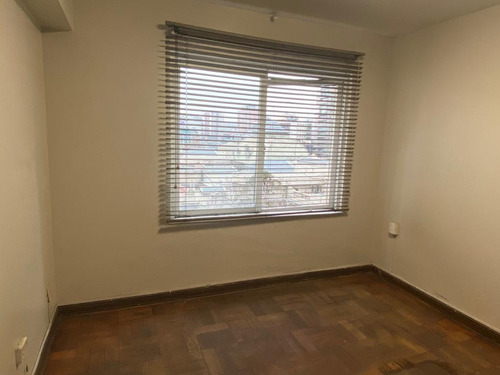 Moneda / Mac Iver Amplio Dpto. 3 Dorm. Y 2 Baños