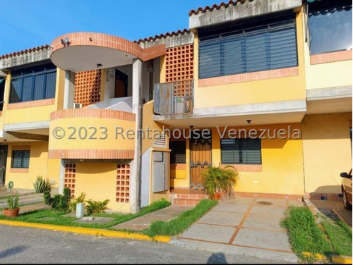 Apartamento En Venta Urb. Agua Viva De Cabudare Cod  2 - 4 - 1 - 0- 4 - 6 - 4  Mp