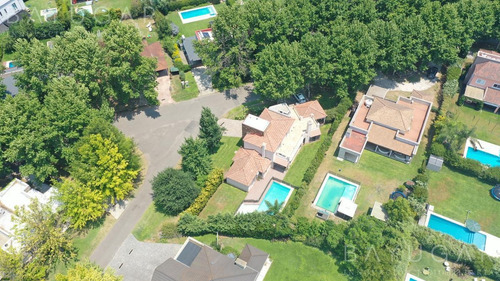Imagen 18 de 30 de Oportunidad! Venta - Magnífica Casa En Sausalito - Bayugar Negocios Inmobiliarios