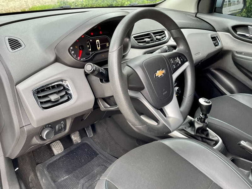 Imagem 9 de 15 de Chevrolet Onix 1.4 Mt Lt 2019