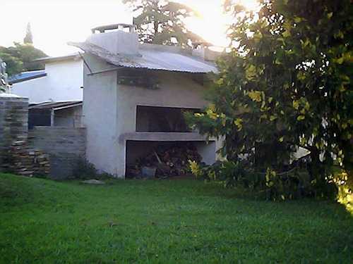 Quinta Con Pileta Y Parrilla Amplio Terreno En Viña Arrecifes