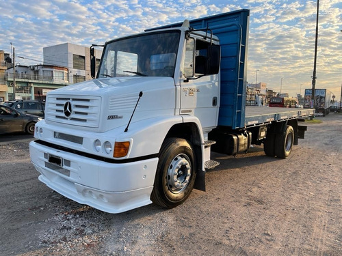 Imagen 1 de 5 de Mercedes Benz 1218