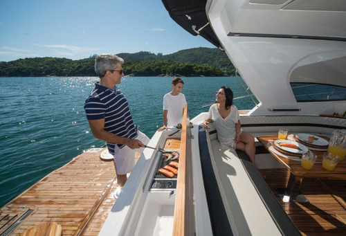 Imagem 4 de 25 de Lancha Fibra Fort - Linha Yachts Focker -f420 Gran Coupé