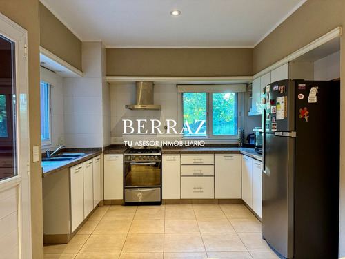 Casa Venta 3 Dormitorios Barrio Santa Maria De Los Olivos Lote De 1089 M2