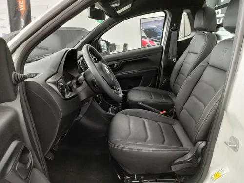 Ram 700 1.3 Slt Cabina Sensilla Dark Side