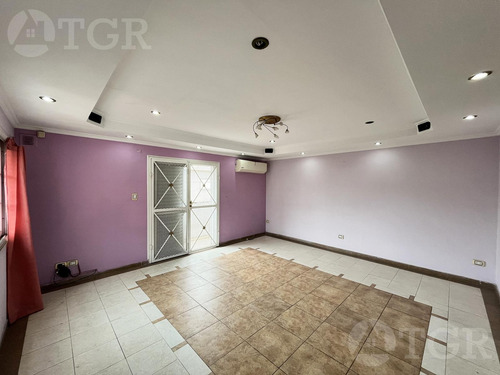 Casa Multifamiliar En Valentín Alsina