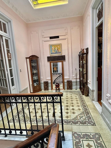 Imagen 2 de 24 de Va1371 Venta Casa De Altos, 4 Dorm,azotea, Muy Luminosa Centro