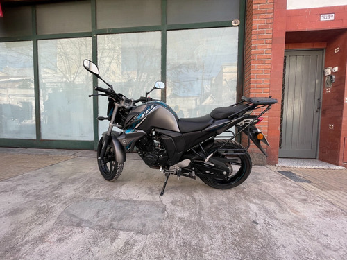 Imagen 8 de 8 de Yamaha Fz Si 150cc 2018 Usada Excelente Estado.