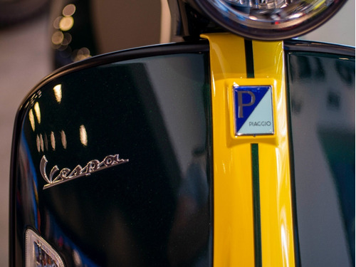 Imagen 5 de 25 de Vespa Gts Super 300 Racing Sixties Verde
