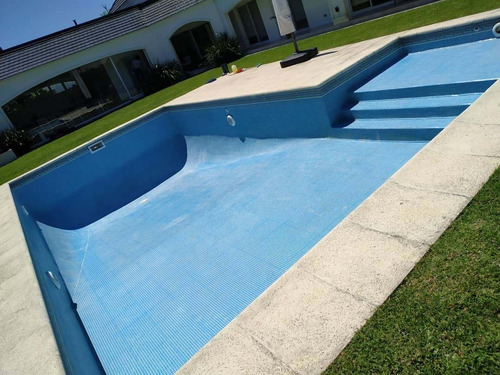 Imagen 3 de 6 de Construcción De Piscinas, Reparación Y Reformas.