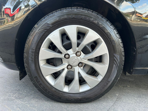 Chevrolet Onix ONIX HATCH LT 1.4 8V FLEXPOWER 5P AUT.