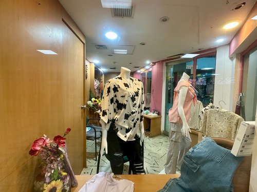 Se Alquila Local 56 Mts En El Comercial En El Centro Comercial Concresa Vi Mls 25-17961
