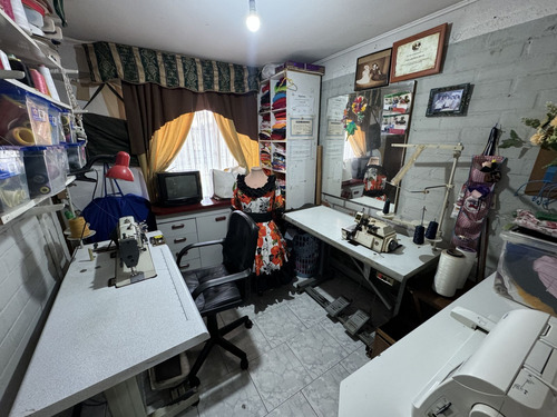 Casa De 3 Pisos 5d/2b Los Héroes Maipú