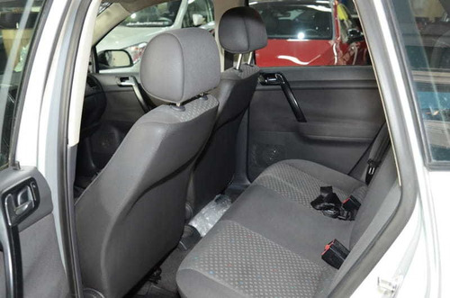 Volkswagen Polo 1.6 Mi 4p