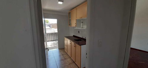 Venta, 2 Apartamentos En Un Padrón (con Renta)