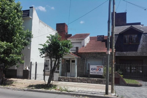Imagen 2 de 14 de Chalet En Venta En Ramos Mejia Sur