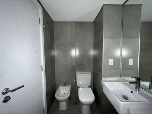 Imagen 16 de 28 de Departamento En Venta En Aidy Grill