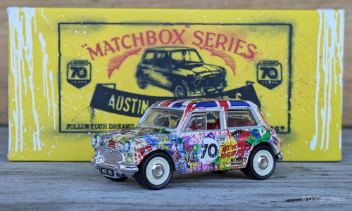 Austin Mini Cooper S 1:64 Hotwheels Matchbox Mr Brainwash