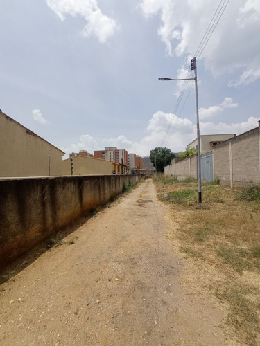 Nestor Y Vanessa Vende Terreno En Naguanagua Jardin Mañongo El Ricon Fot-292