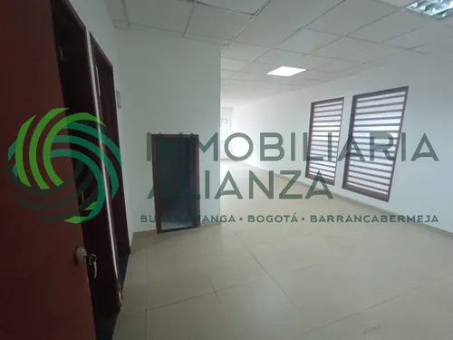 Local En Arriendo En Sector Comercial. Cod A17003