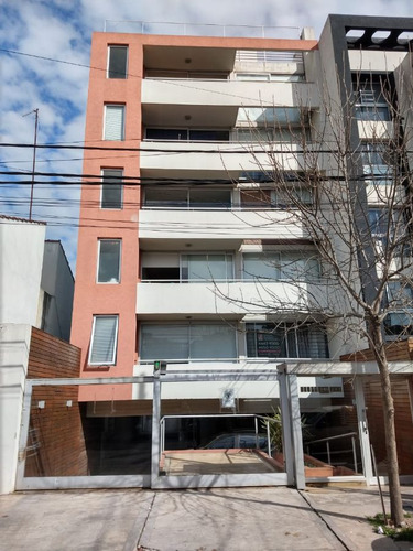 Venta Depto 2 Ambientes Haedo Con Balcon - Suipacha 200 