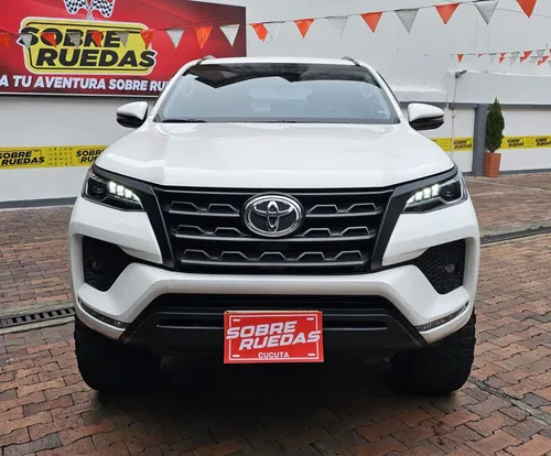 Toyota Fortuner 2.7l Mid