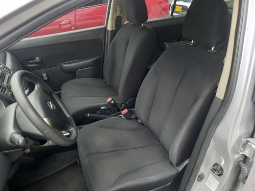 Imagen 7 de 11 de Nissan Tiida 1.8l At 2015