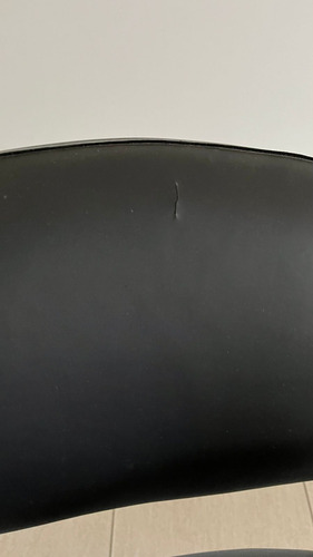 Silla Oficina Ergonómica Neumática Regulable Ruedas No Envío Negro Cuerina (Usado)