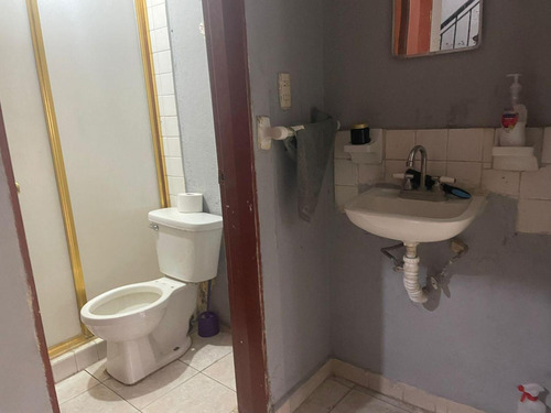 Casa En Venta En Col. Bernardo Cobos, Irapuato, Gto.
