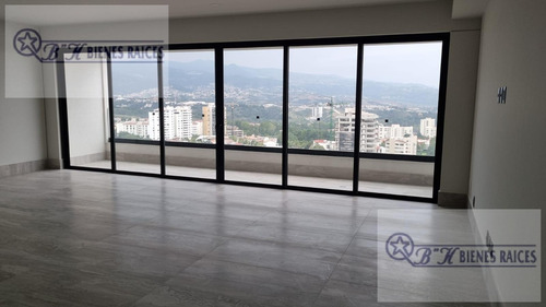 Departamento En Venta, Interlomas Con Amplia Terraza Y Vista Espectacular