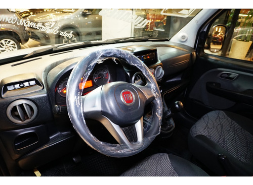 Fiat Doblo 1.8 MPI ESSENCE 7L 16V FLEX 4P MANUAL